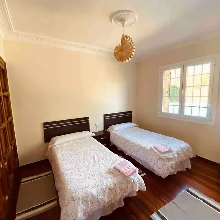 Sagastienea Con Piscina Y Tenis En La Rioja Nyaraló *