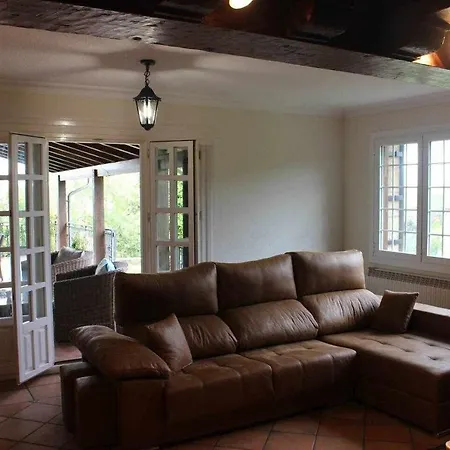 Sagastienea Con Piscina Y Tenis En La Rioja Samaniego