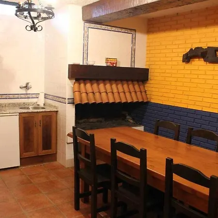 Sagastienea Con Piscina Y Tenis En La Rioja