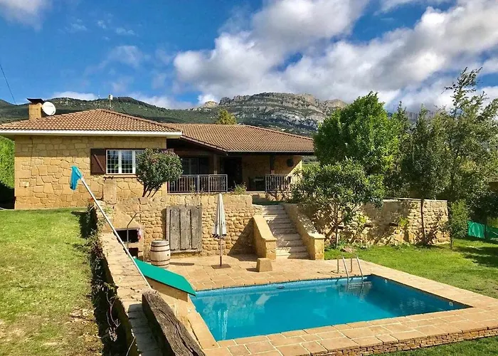 Sagastienea Con Piscina Y Tenis En La Rioja * Samaniego
