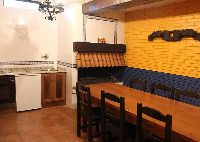 Sagastienea Con Piscina Y Tenis En La Rioja