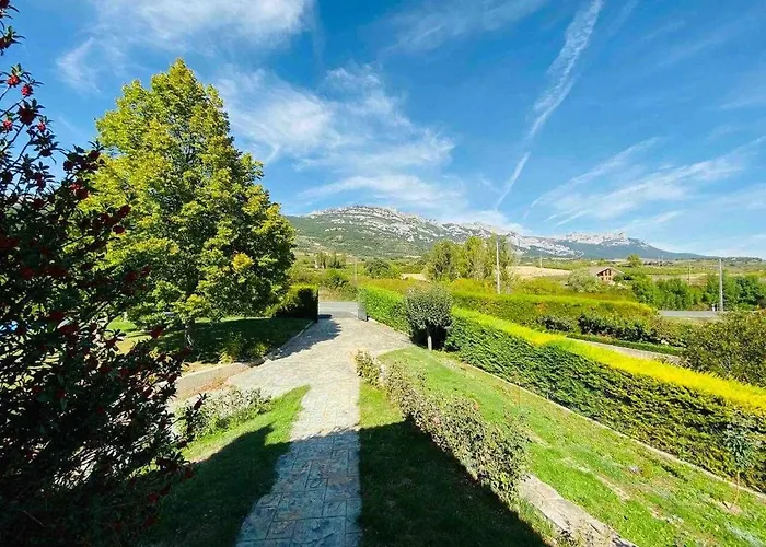 Sagastienea Con Piscina Y Tenis En La Rioja Сasa de vacaciones *